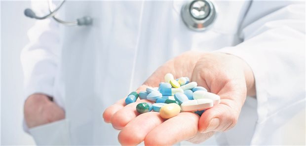 Neue Medikamente im Fokus: Aus Sicht von Experten stellen sich beim AMNOG-Verfahren „grundsätzliche Fragen“.