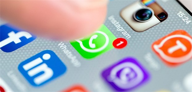 Suchtfalle Whatsapp, Instagram und Co. Neue Nachricht auf Whatsapp: Viele Kinder und Jugendliche verbringen Stunden in sozialen Medien.