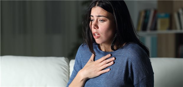 Parasiten-Larven sollen allergisches Asthma lindern Neuer Ansatz bei allergischem Asthma: Das Protein Hpb-Glutamat Dehydrogenase sorgt dafür, dass sich der Anteil der entzündungsfördernden Botenstoffe reduziert. (Symbolbild mit Fotomodell)