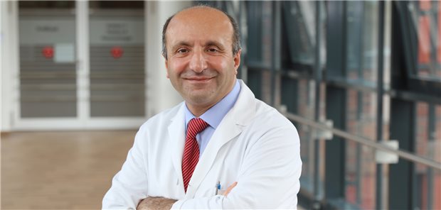Dr. Niyazi Cebi ist neuer Chefarzt der Gefäßchirurgie am Klinikum Bremen-Mitte Neuer Chefarzt am Klinikum Bremen-Mitte: Dr. Niyazi Cebi.