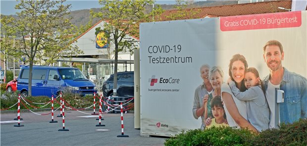 Comeback der kostenlosen Corona-Bürgertests vorgesehen Neuer Zulauf könnte den Corona-Schnelltest-Centern ins Haus stehen, wenn der Referentenentwurf zur Änderung der Testverordnung in Kraft tritt: Dann dürfte es wieder kostenlose Bürgertests für alle geben. (Bildarchiv, ein Testzentrum in Heidelberg)