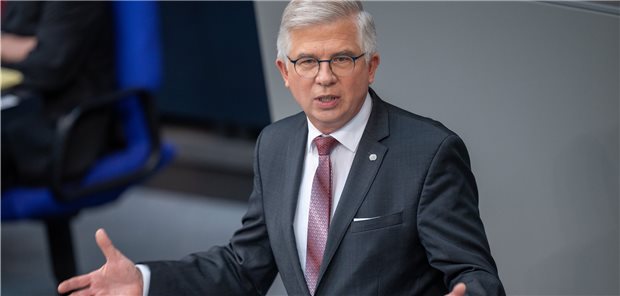 Ullmann wird neuer Gesundheitssprecher der FDP-Fraktion Neuer gesundheitspolitischer Sprecher der FDP-Fraktion: Professor Andrew Ullmann – hier während der Impfpflicht-Debatte im Bundestag am Donnerstag.