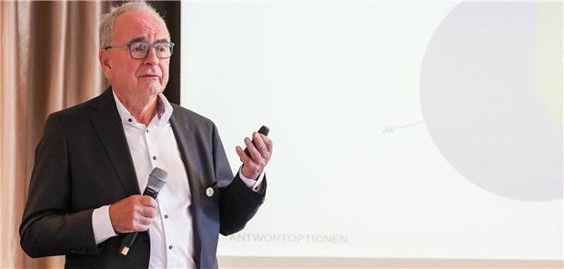 PD Dr. Michael Weber bleibt Vorsitzender der leitenden Krankenhausärzte Neuer und alter VLK-Vorsitzender: PD Dr. Michael Weber.