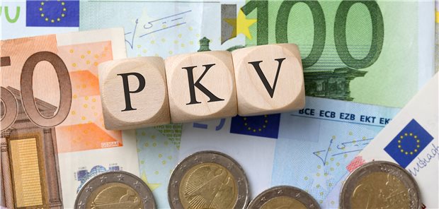 PKV-Prämien steigen im Schnitt um vier Prozent Nicht jeden PKV-Kunden trifft die Prämienerhöhung schon zum Januar. Einige Versicherer passen die Prämien erst zu April an oder können sogar stabile Tarife bieten.