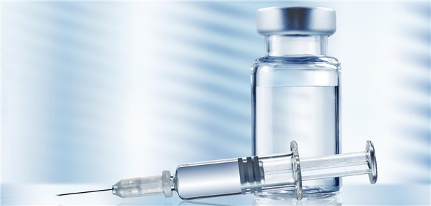 Nicht mehr aufziehen müssen: Die COVID-19-Schutzimpfung wird ab diesem Herbst für die Praxen leichter in der Handhabung.