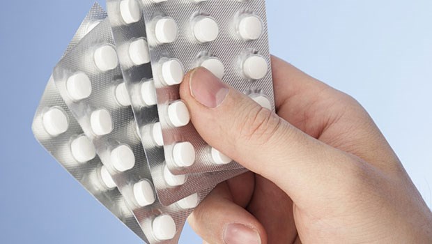 Weniger Infekte mit Vitamin D Nicht nur gut für Haut und Knochen, sondern auch als Erkältungsprophylaxe: Vitamin D.