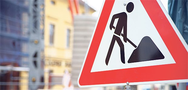 Dauerbaustelle MVZ Nicht nur vor MVZ wird gebaut, sondern auch in den Einrichtungen. Denn der Aufbau von Versorgungsverträgen kann sich für MVZ lohnen.