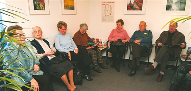 Nötig ist ein tiefer Blick in die Wartezimmer Nicht selten ist das Wartezimmer bis auf den letzten Platz gefüllt.