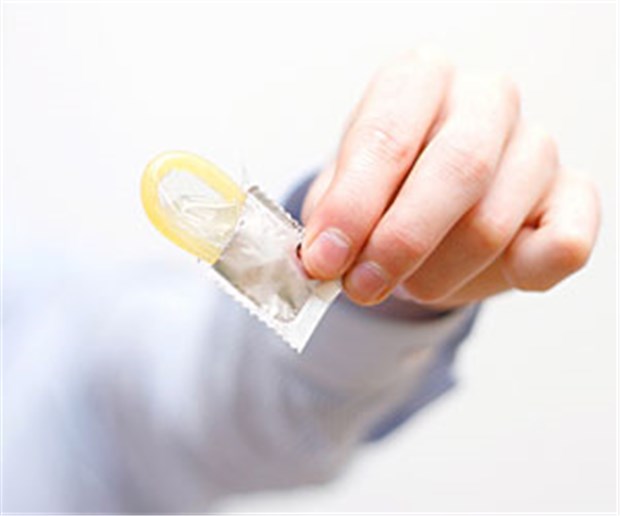 Trotz HIV-Therapie bleibt Sperma oft infektiös Nie ohne! Denn auch bei bester Therapie kann Sperma HIV enthalten.