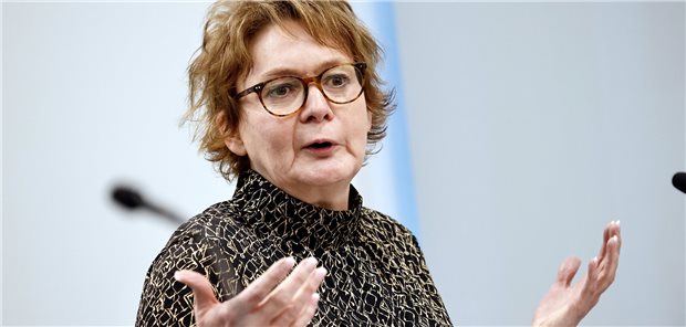 Corona-Isolationspflicht in Niedersachsen endet Niedersachsen habe sowohl die Herbstwelle im Oktober, als auch die derzeit abebbende Winterwelle ohne eine COVID-bedingte Überlastung des Gesundheitssystems gut überstanden, so Niedersachsens Sozial- und Gesundheitsministerin Daniela Behrens (Archivbild).