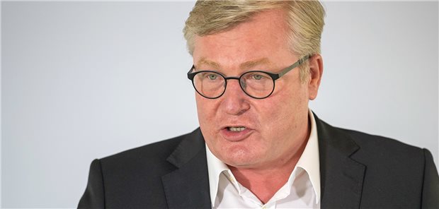 Bei Missbrauchsverdacht: Althusmann will Schweigepflicht lockern Niedersachsens CDU-Landeschef Bernd Althusmann spricht sich dafür aus, bei Verdacht des Kindesmissbrauchs die ärztliche Schweigepflicht zu lockern.
