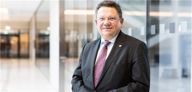 Niedersachsens Gesundheitsminister Dr. Andreas Philippi: Bei durchschnittlich nur rund zehn somatischen Patientinnen und Patienten pro Tag ist eine 24/7- Krankenhausversorgung weder wirtschaftlich tragfähig noch medizinisch sinnvoll.