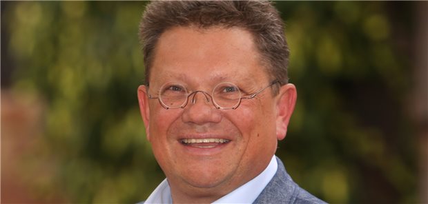 Maskenpflicht in Praxen und Kliniken: Minister Philippi rät zu Gelassenheit Niedersachsens Gesundheitsminister Dr. Andreas Philippi rät zu Gelassenheit in der Diskussion um ein vorzeitiges Ende der Maskenpflicht in Praxen und Kliniken.
