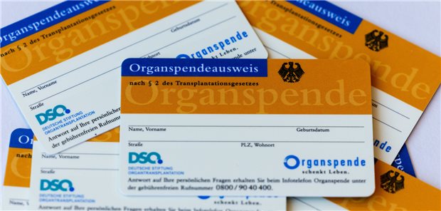 Organspende: Hamburgs Abgeordnete fordern neue Debatte über Widerspruchslösung Noch immer treffen zu wenig Menschen zu Lebzeiten eine Entscheidung zur oder auch gegen eine Organspende.