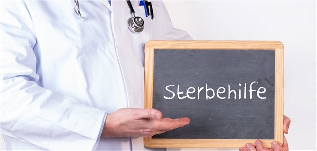 Noch können die Ärztekammern die Neuformulierung der Sterbehilfe in der Berufsordnung nicht präsentieren. Die Beratungen in den Gremien laufen.