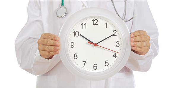 Noch mehr Arbeit? Hausärzte leisten schon jetzt Hausbesuche oft bis in den späten Abend.