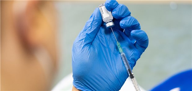 Spahn-Ministerium sieht keinen Grund für Entwarnung „Noch mindestens gute drei Millionen Impfungen“ gegen Corona braucht‘s laut Gesundheitsminister Spahn für einen sicheren Winter.