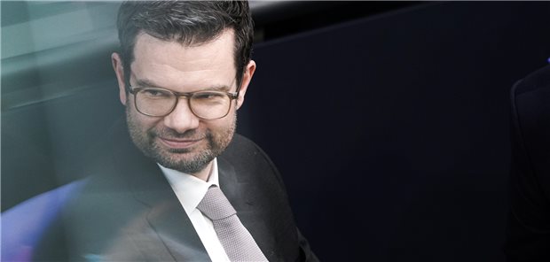 Buschmann: Regelungen zur Maskenpflicht im Herbst werden wohl kommen Noch ohne Maske: Justizminister Marco Buschmann (FDP) ist aber offen für eine Maskenpflicht im Herbst.