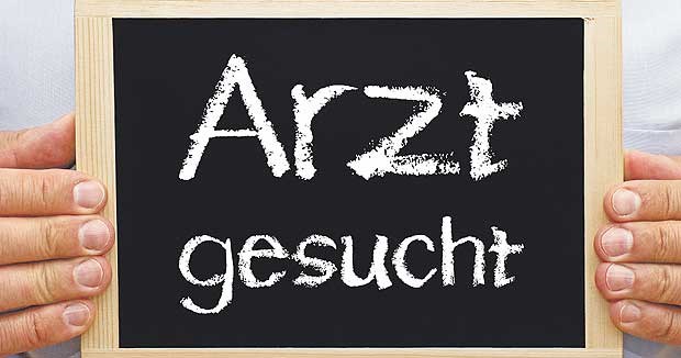 Versicherungen droht Ärztemangel Noch verlassen sich Versicherer bei der Arztsuche auf Stellenannoncen. Doch wie lange noch?