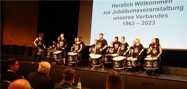 Noch viel mehr zu trommeln, hat sich der Verband medizinischer Fachberufe vorgenommen. Bei der Jubiläumsveranstaltung zum 60. Geburtstag ging es entsprechend laut zu.
