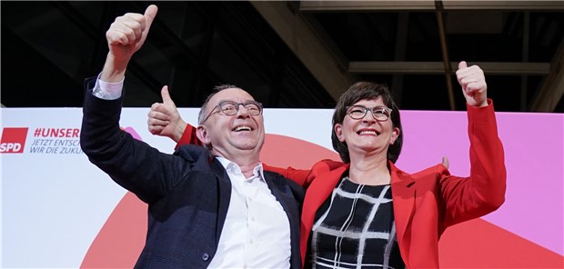 Wird das Lastenheft Gesundheit jetzt zugeklappt? Norbert Walter-Borjans und Saskia Esken freuen sich über ihre Wahl an die SPD-Spitze.