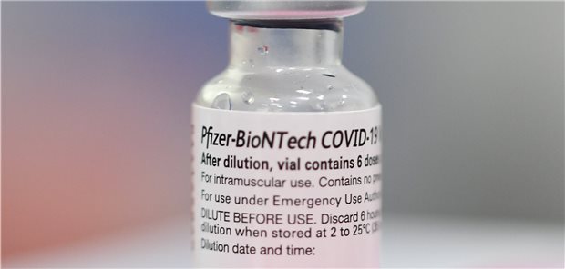 Nun können Praxen doch 48 statt 30 Dosen Comirnaty für die Woche vom 29. November bestellen.