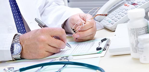 Schwarz-Gelb will die totale Transparenz Nur Fragebögen ausfüllen oder angewandte Wissenschaft? Anwendungsbeobachtungen sind umstritten.