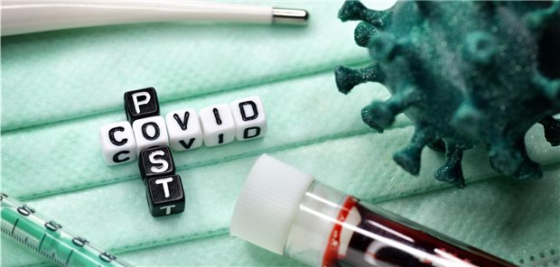 Nur rund ein Fünftel der im Vorjahr mit Post-COVID-Symptomen ambulant behandelten Patienten benötigte eine Versorgung über mehrere Quartale hinweg.