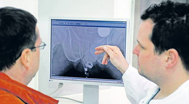 Ein Bild wirkt mehr als 1000 Worte Ob Röntgenbild oder Grafik: Visuelle Erklärungen verstehen Patienten besser.