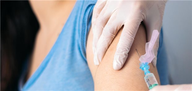 Kostenlose HPV-Impfung: Österreich verlängert Programm bis Mitte 2026 Österreich verlängert sein Angebot, Bürgerinnen und Bürger zwischen 21 und 30 Jahre kostenlos gegen HPV zu impfen, bis Ende Juni 2026.