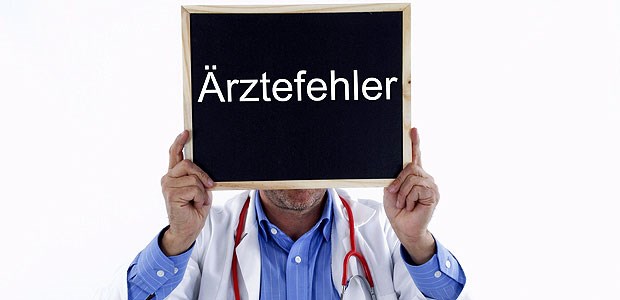 Vorsicht, verlängerte Verjährungsfrist Oft treibt Ärzte die Angst um, dass sie mit der Information über einen möglichen Fehler automatisch Haftungsansprüche auslösen.