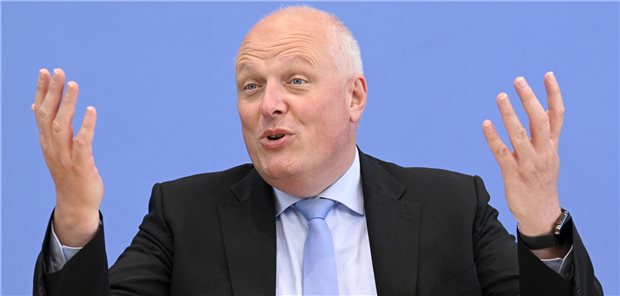 Ohne Einbindung der Datenschützer geht es in puncto Nutzung von Gesundheitsdaten für die wissenschaftliche Forschung nicht – diese Botschaft vermittelt die „Petersberger Erklärung“, die die 104. Datenschutzkonferenz nun unter Vorsitz des Bundesdatenschutzbeauftragten Professor Ulrich Kelber verabschiedet hat.
