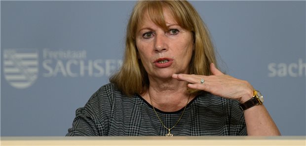 Vierte Corona-Welle: Maßnahmen retteten 2000 Sachsen das Leben Ohne Kontaktbeschränkungen hätte es seit November 5000 COVID-Tote in Sachsen gegeben, sagt Landessozialministerin Petra Köpping (SPD).