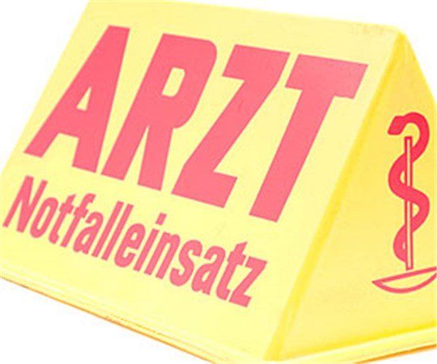 Notdienst in Westfalen-Lippe ohne Ersatzkassen Ohne Kostenbeteiligung muss kein Notdienst für Versicherte in Hausarztverträgen geleistet werden, so das Schiedsamt.