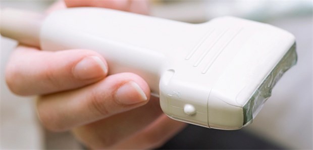 Keimschleuder Ultraschallsonde Ohne Schutzhüllen werden Ultraschallsonden zu gefährlichen Keimschleudern.