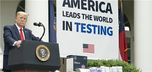 Über 50.000 Corona-Neuinfektionen in den USA – am Tag Ohne Zweifel: US-Präsident Trump im Mai bei einem Presse-Update zur Teststrategie