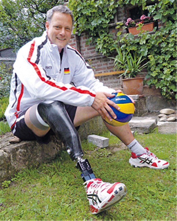 Toller Job, Erfolg im Sport und eine Aversion gegen Mitleid Olaf Hänsel ist Volleyballnationalspieler. Das Nationalteam der Behinderten ist die erfolgreichste Behindertensportmannschaft der Welt.