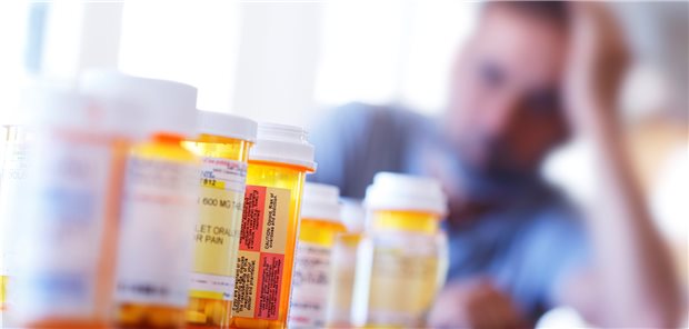 Opioide Ja oder Nein? Gerade bei nichttumorbedingten Schmerzen sprechen sich Experten für einen verantwortungsvollen Umgang mit Opioiden aus.