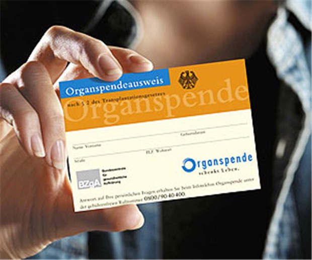 Versicherung muss für Folgeschäden einer Organspende zahlen Organspendern stehen bei Op-Schaden eine Entschädigung zu, urteilten die Sozialrichter.