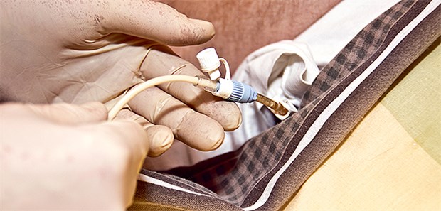 Leben ist niemals ein Schaden PEG-Sonde: Selbst eine unnötig lange Therapie führt noch nicht zu Schadenersatzansprüchen.