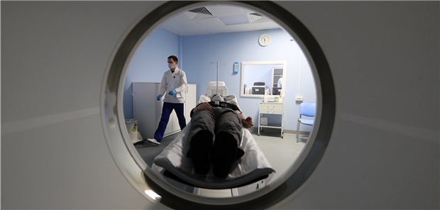 PET/CT dürfen Ärzte künftig bei Patienten mit Hodgkin-Lymphomen für die wichtigen Staging-Untersuchungen einsetzen. Das hatte der GBA im vergangenen Jahr beschlossen. Nun hat der Bewertungsausschuss dafür die nötigen EBM-Positionen geschaffen.
