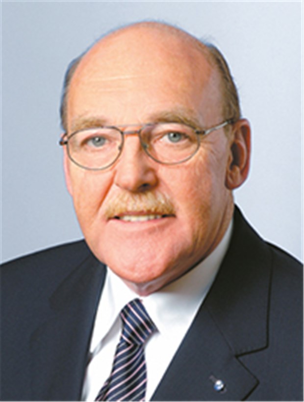 Privatversicherer rechnen 2011 mit positiver Entwicklung PKV-Mann Schulte: Gute Stimmung bei den Versicherern.