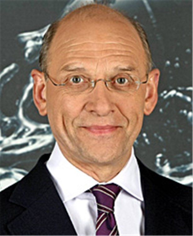 Privat Versicherte rufen häufiger den Ombudsmann an PKV Ombudsmann seit Januar 2011: Dr. Klaus Theo Schröder