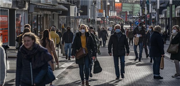 Lebenserwartung in Pandemiejahren teils deutlich gesunken Pandemie mit Folgen: Laut Forschern ist die Lebenserwartung in Teilen Deutschlands in den Corona-Jahren 2020 und 2021 stark zurückgegangen.