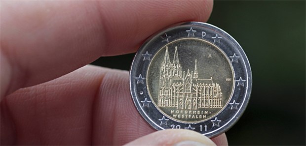 Chroniker bringen ab Juli zwei Euro mehr Passt zwischen zwei Finger: Zuschlag für die Behandlung chronisch Kranker.