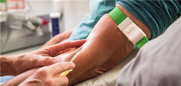 Patient aus dem europäischen Ausland? Die Patientenmobilitätsrichtlinie soll die grenzüberschreitende Gesundheitsversorgung stärken. Sie hat aber offensichtlich nur einen mäßigen Effekt.