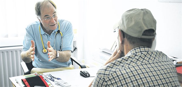 Den Patienten als Partner begreifen Patienten befinden sich durch ihre Erkrankung in einer mentalen Ausnahme- und Stresssituation. Daher benötigen sie anschauliche Erklärungen.