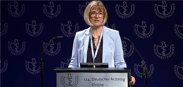 Forderung: Notfallreform nicht als Stückwerk einführen Patienten, die sich im Krankenhaus vorstellen, vertrauen auf Hilfe, heißt es in dem federführend von der Vorsitzenden des Marburger Bundes Dr. Susanne Johna eingebrachten Antrag beim Deutschen Ärztetag.