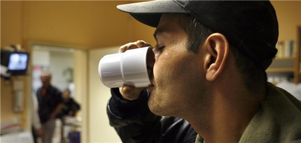 Patienten, die sich in einem Substitutionsprogramm befinden, wie hier in Frankfurt am Main, sollen künftig häufiger auch Verordnungen zur eigenverantwortlichen Einnahme des Substitutionsmittels erhalten. (Archivbild) 