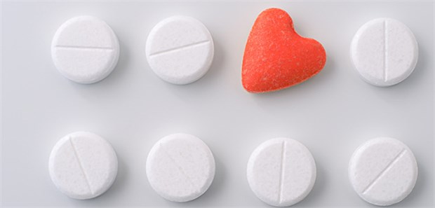 Patienten mit geringerer Statin-Adhärenz mussten im folgenden Jahr häufiger wegen ischämischer Herzerkrankung oder Schlaganfall ins Krankenhaus.